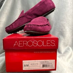 Women’s 8.5 AEROSOLES Purple Suede Loafers